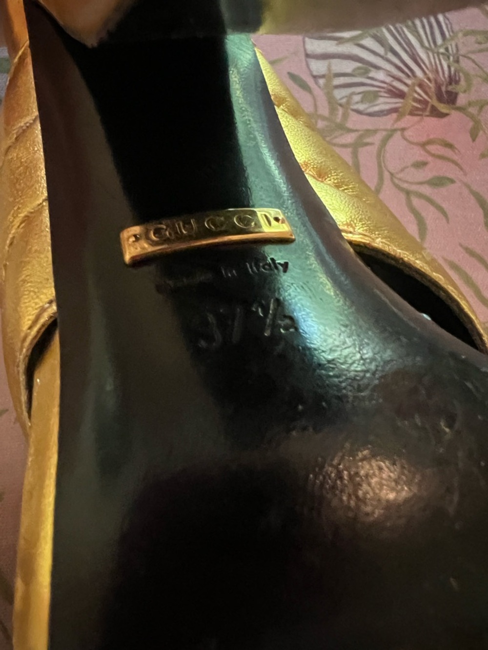 Gucci Metallic Gold Crisscross Mule Slides - Picture 10 of 10